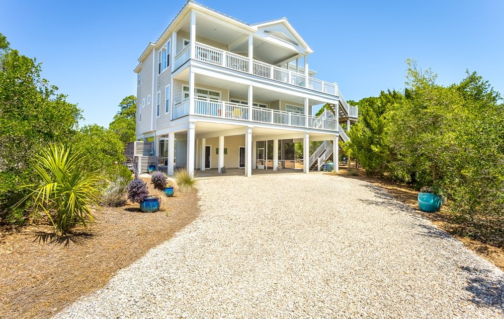 1408 Dogwood Dr, Saint George Island, FL 32328