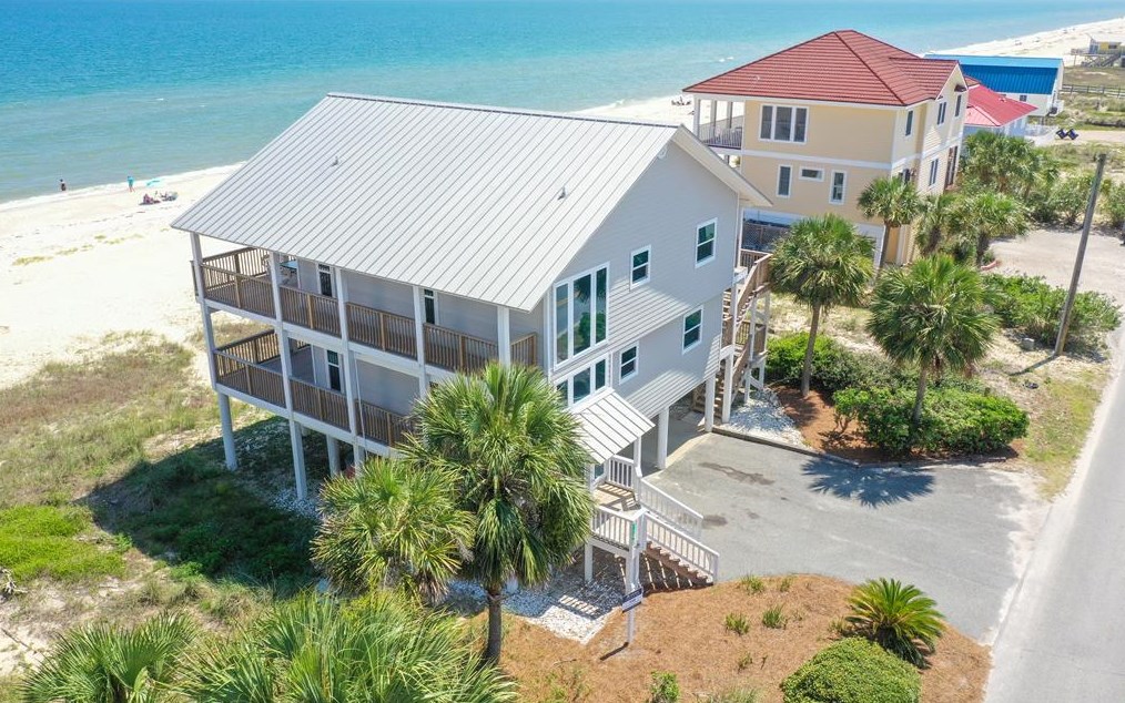 1148 W Gorrie Dr, Saint George Island, FL 32328