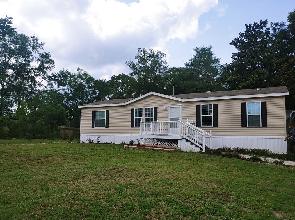 902 Ave F, Carrabelle, FL 32322