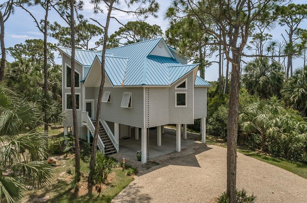 2067 Turpentine Trail, Saint George Island, FL 32328