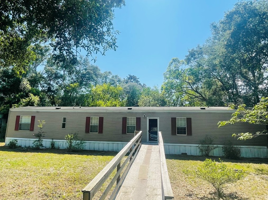 809 W 1st St, Carrabelle, FL 32322
