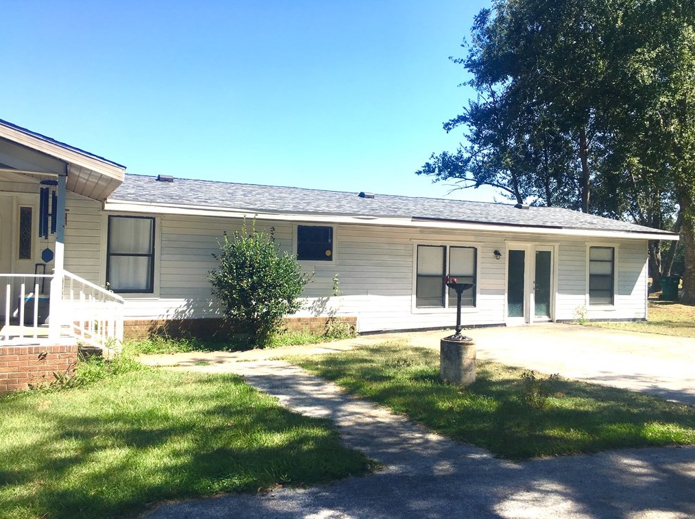 5267 Cedar St, Campbellton, FL 32426