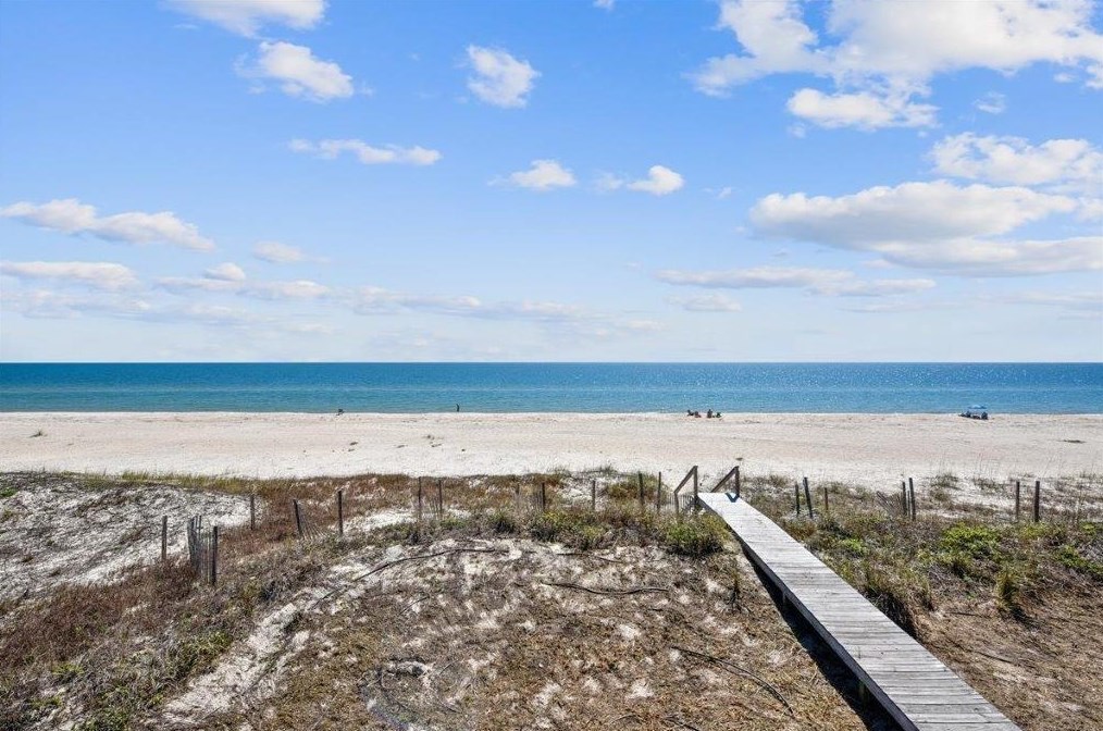 472 W Gorrie Dr W, Saint George Island, FL 32328
