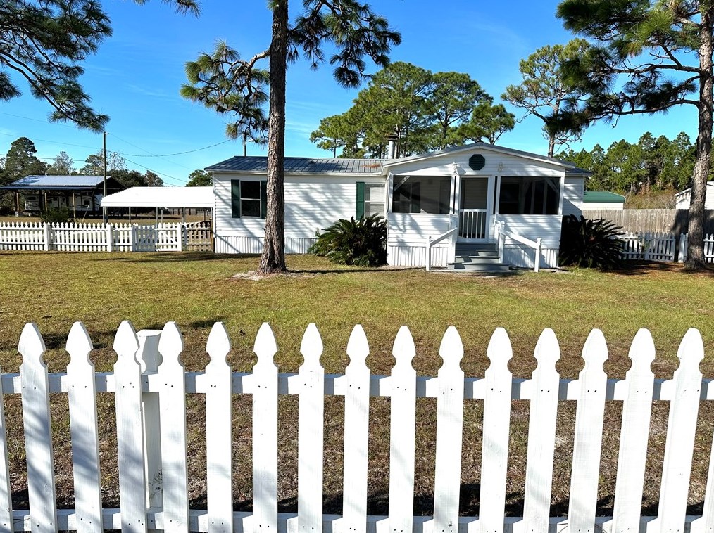 119 Patty Ln, Saint George Island, FL 32328