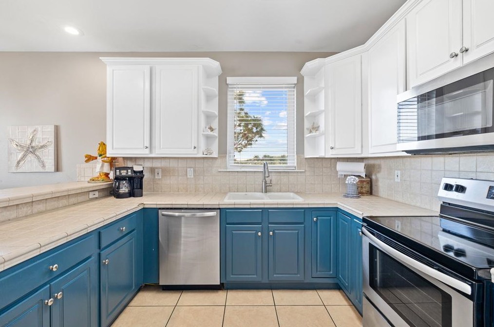 949 Gulf Beach Dr, Saint George Island FL  32328-3002 exterior