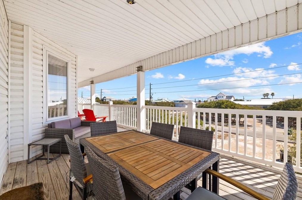 949 Gulf Beach Dr, Saint George Island FL  32328-3002 exterior