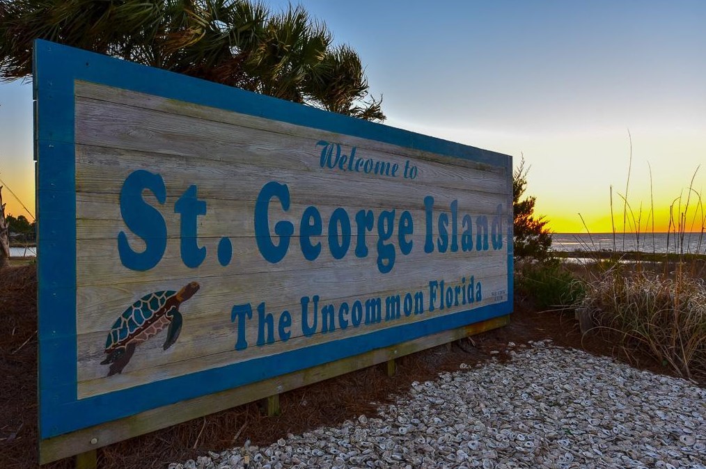 949 Gulf Beach Dr, Saint George Island FL  32328-3002 exterior