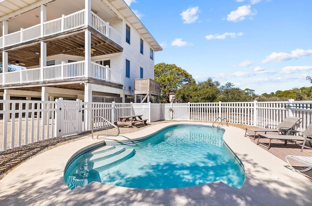 949 Gulf Beach Dr, Saint George Island FL  32328-3002 exterior