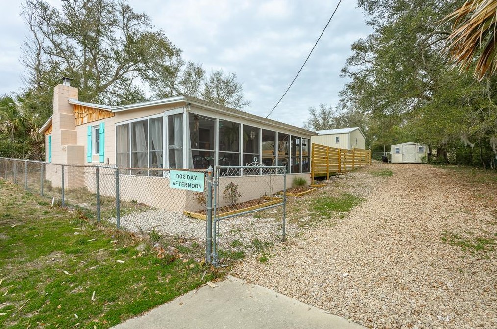 512 Avenue, Carrabelle, FL 32322-6040