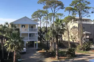 2239 Bayside Dr, Saint George Island, FL 32328 - Photo 2