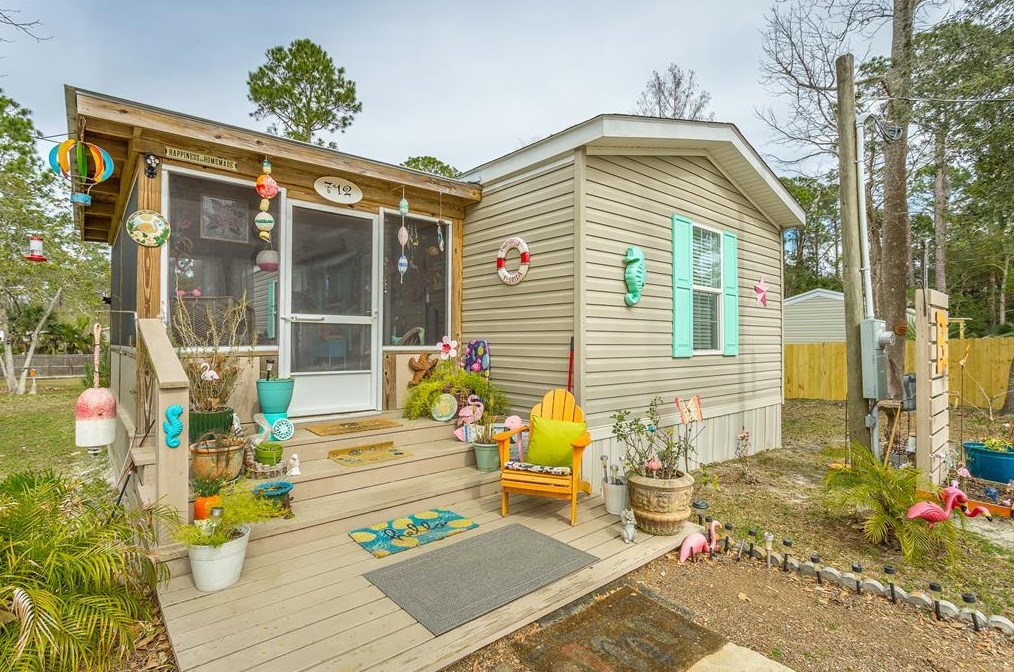 712 Georgia St, Carrabelle, FL 32322