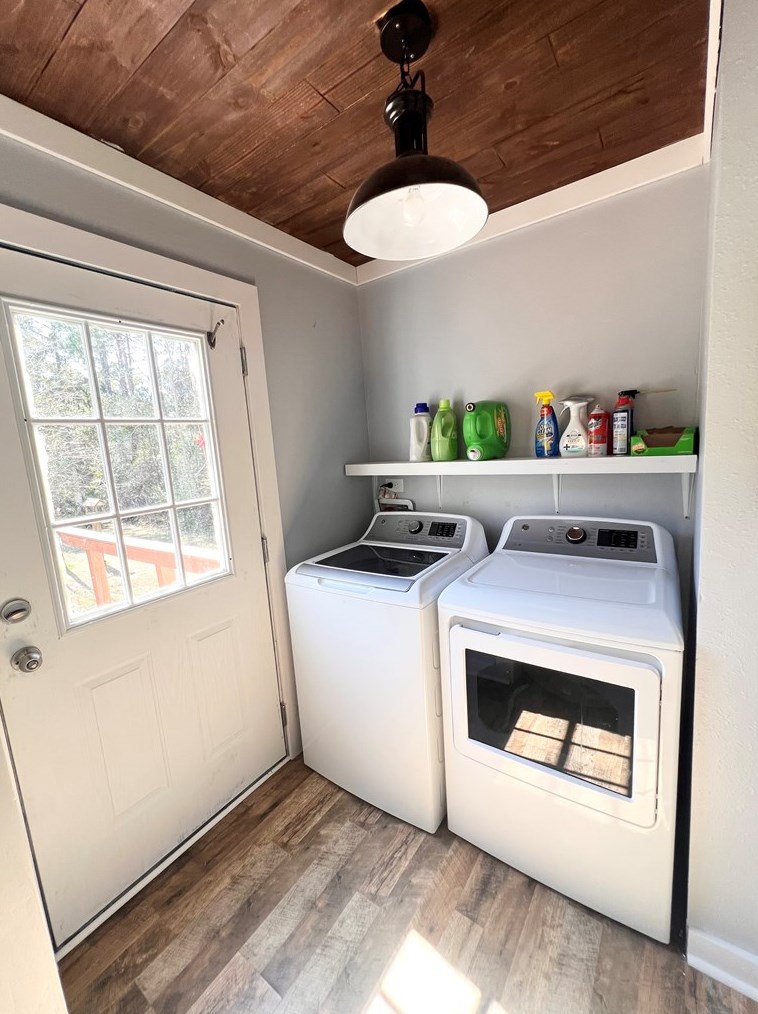 772 Buck Rd, Saint George Island FL  32328-3595 exterior