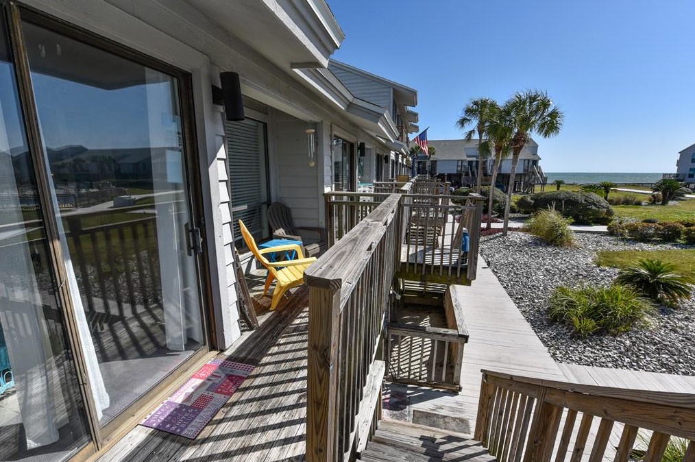 1804 Gulf Bch Dr, Saint George Island FL  32328-2827 exterior