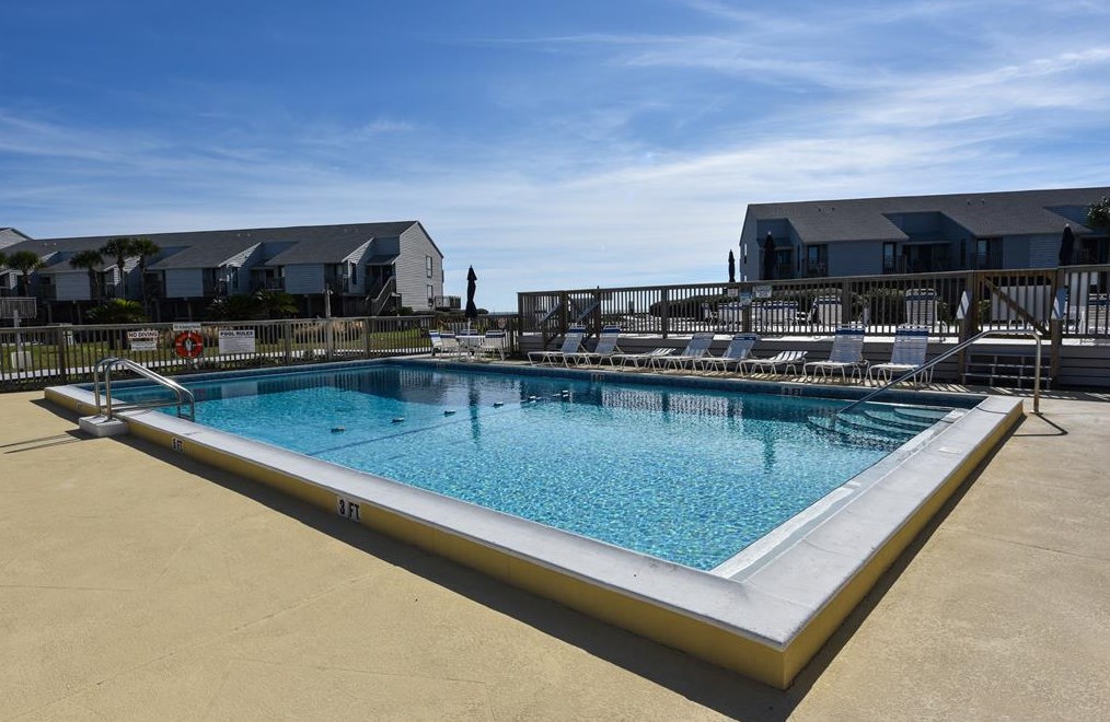 1804 Gulf Bch Dr, Saint George Island FL  32328-2827 exterior