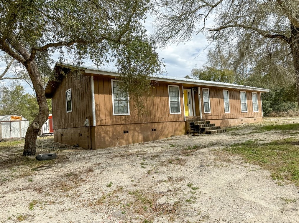 606 Storrs Ave, Carrabelle, FL 32322-6201