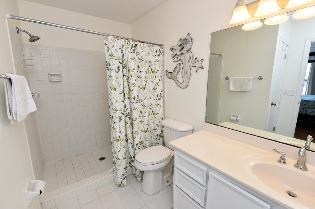 533 Gulf Bch Dr, Saint George Island FL  32328-2904 exterior