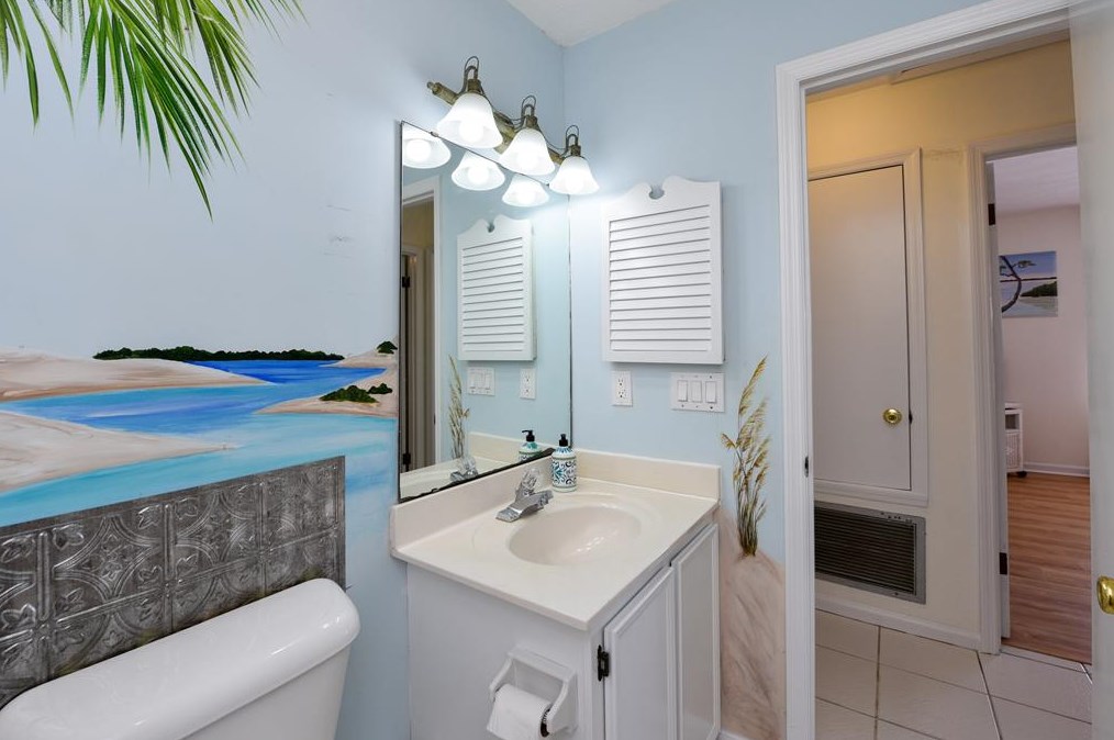 533 Gulf Bch Dr, Saint George Island FL  32328-2904 exterior