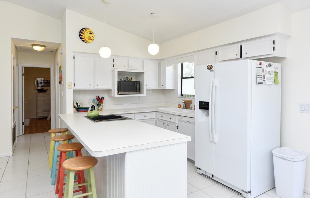 533 Gulf Bch Dr, Saint George Island FL  32328-2904 exterior