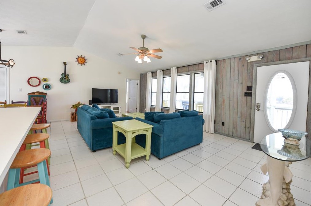 533 Gulf Bch Dr, Saint George Island FL  32328-2904 exterior