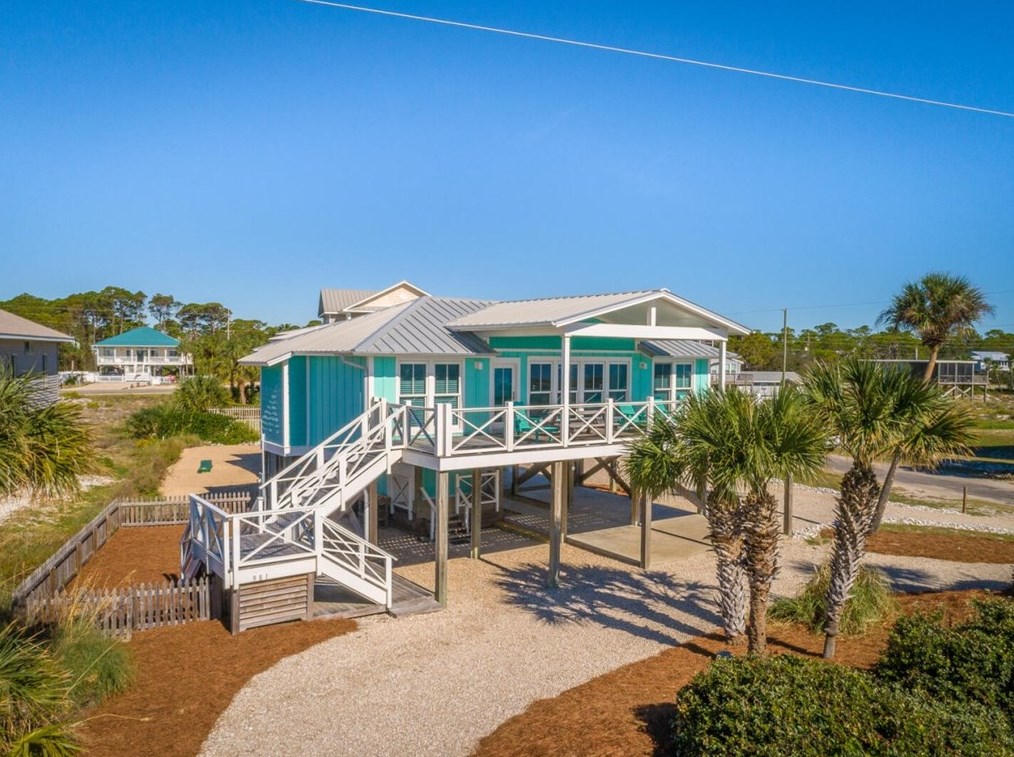 981 E Gorrie Dr, Saint George Island, FL 32328
