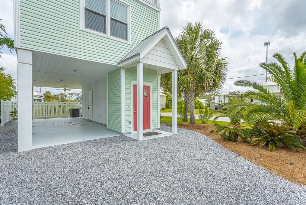 311 Bonnet St, Port Saint Joe, FL 32456-6037