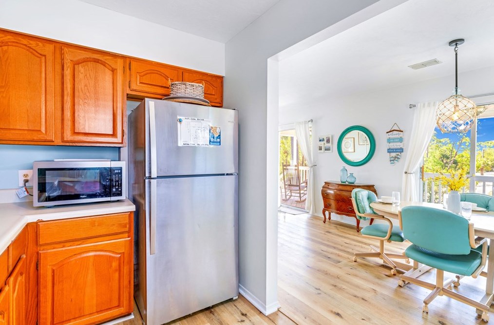 748 Bayshore, Saint George Island FL  32328-3358 exterior