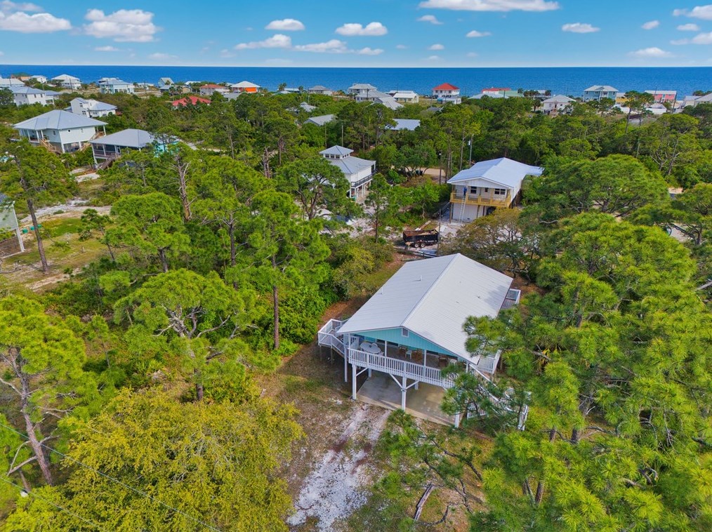 748 Bayshore, Saint George Island FL  32328-3358 exterior