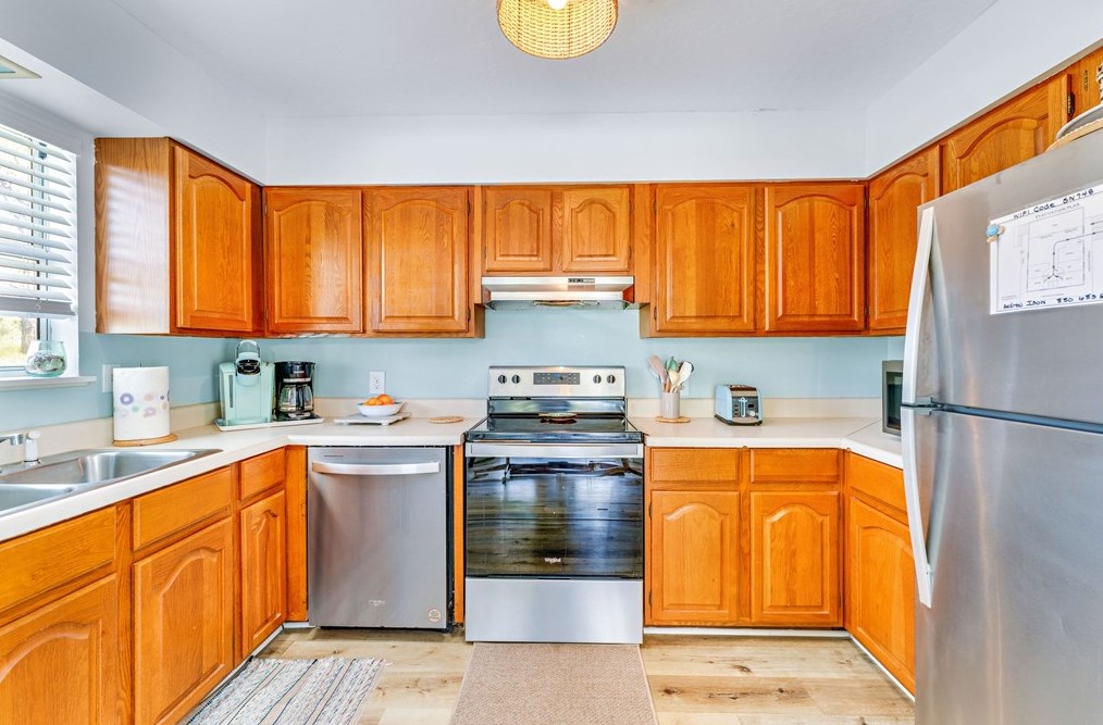 748 Bayshore, Saint George Island FL  32328-3358 exterior