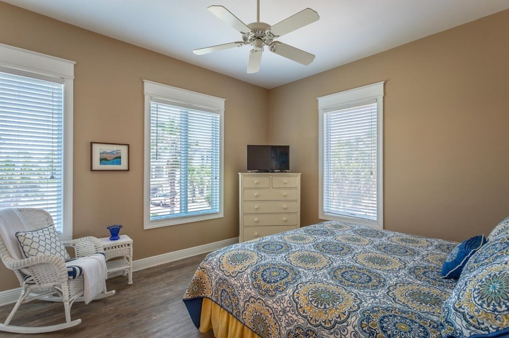 1846 Sunset Dr, Saint George Island FL  32328-3120 exterior