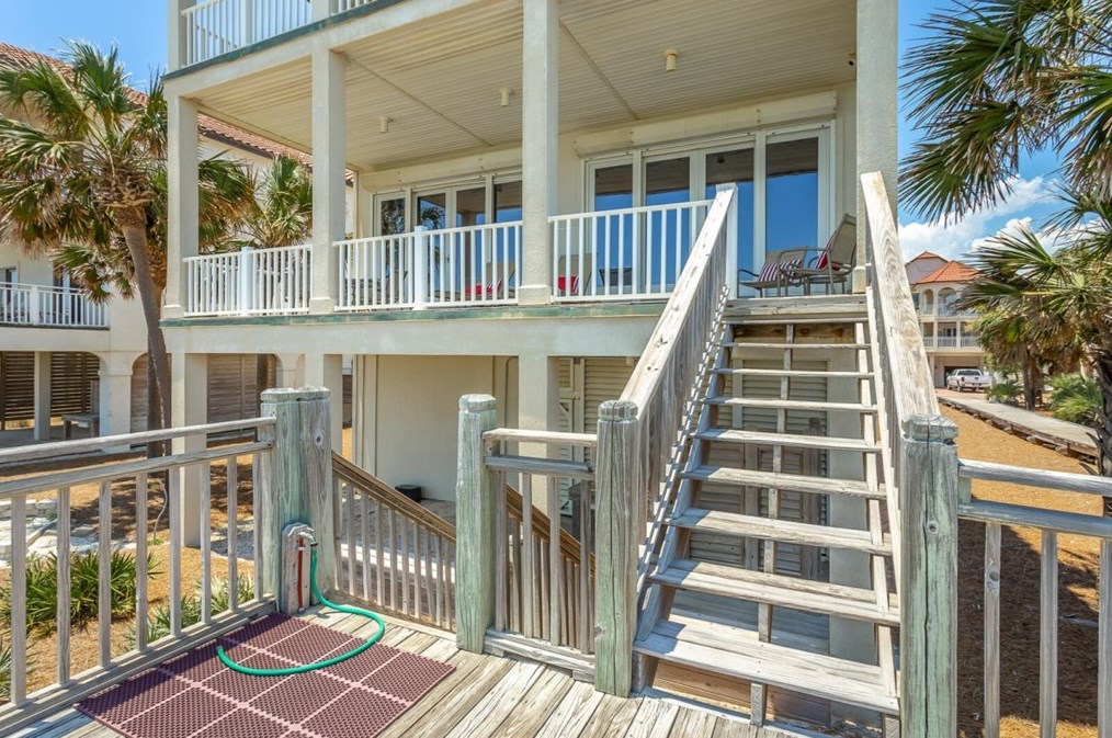 1846 Sunset Dr, Saint George Island FL  32328-3120 exterior