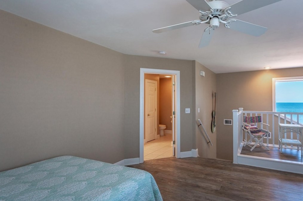 1846 Sunset Dr, Saint George Island FL  32328-3120 exterior