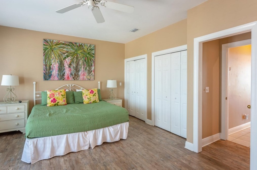 1846 Sunset Dr, Saint George Island FL  32328-3120 exterior