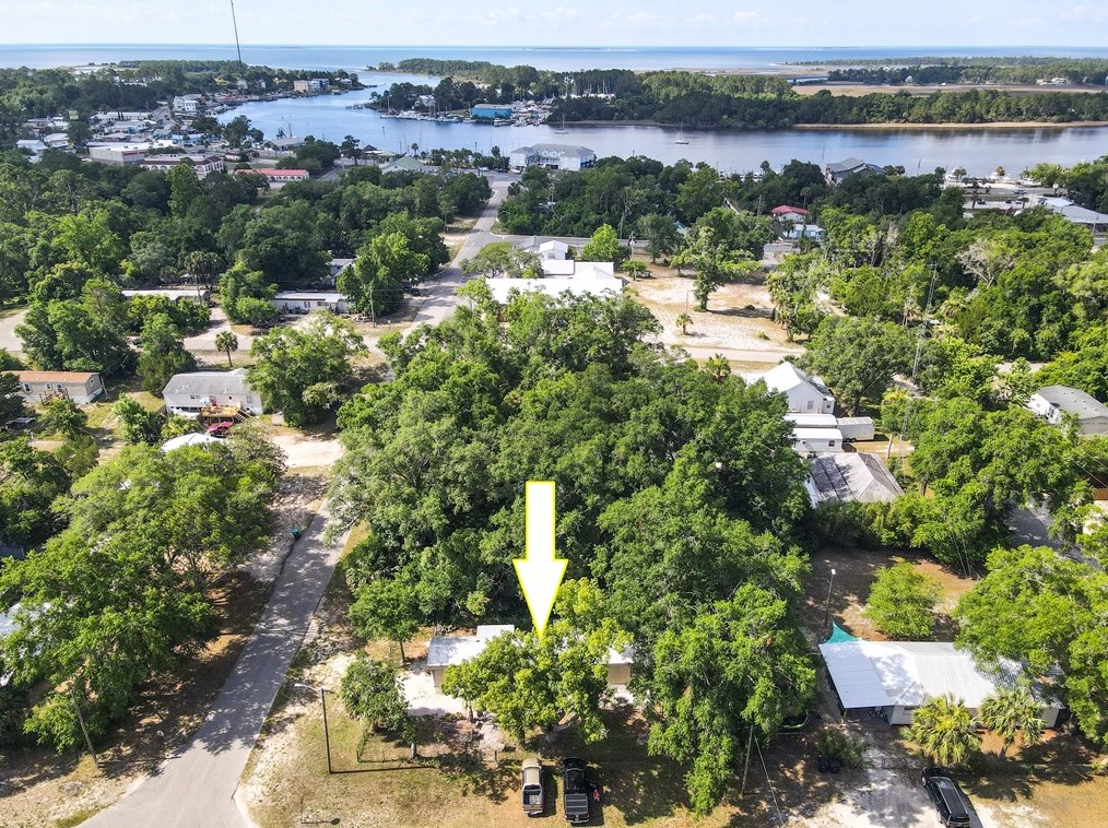 401 Avenue, Carrabelle, FL 32322