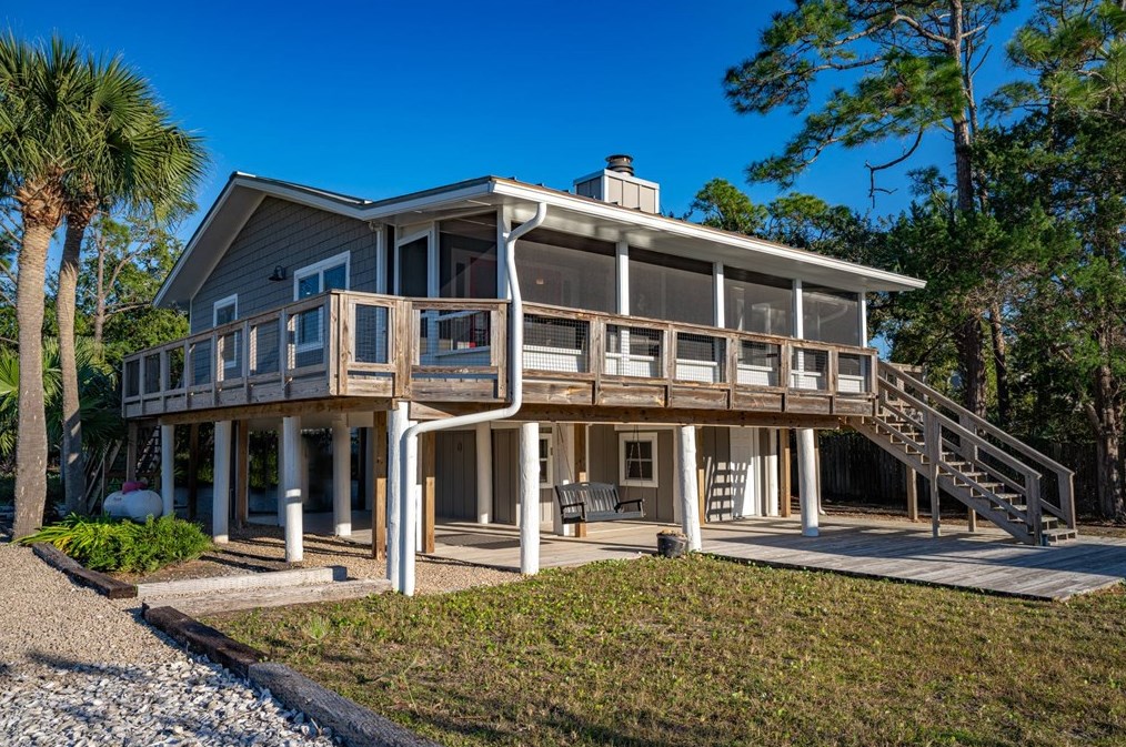 320 Patton St, Saint George Island, FL 32328