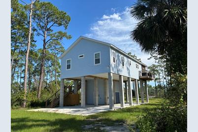 513 Shelly's Loop Rd, Carrabelle, FL 32322 - Photo 2