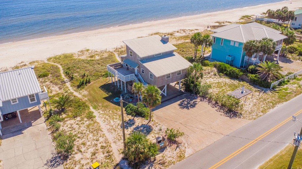 864 W Gorrie Dr, Saint George Island, FL 32328