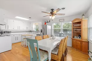 549 Gulf Beach Dr, Saint George Island, FL 32328 - Photo 12