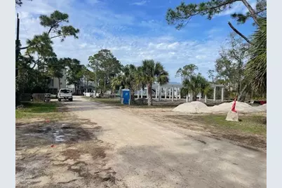 515 W Sawyer St, Saint George Island, FL 32328 - Photo 4