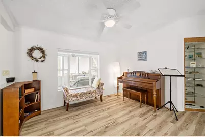 34 S Bay Shore Dr, Eastpoint, FL 32328 - Photo 36