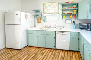 142 4th St, Apalachicola, FL 32320 - Photo 18