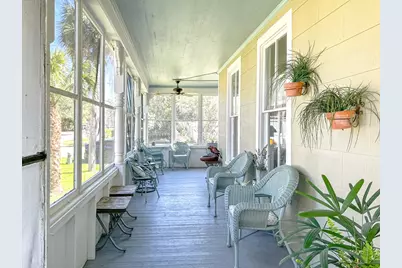 142 4th St, Apalachicola, FL 32320 - Photo 4