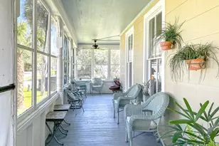 142 4th St, Apalachicola, FL 32320 - Photo 4