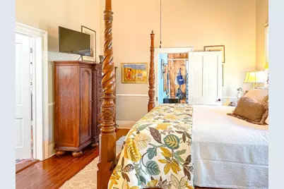 142 4th St, Apalachicola, FL 32320 - Photo 16