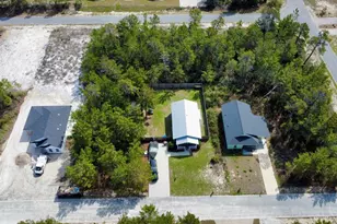 1727 Landing St, Carrabelle, FL 32322 - Photo 14