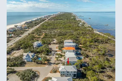 1639 Wayfarers Ct, Saint George Island, FL 32328 - Photo 10