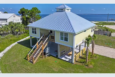 312 Bledsoe St, Saint George Island, FL 32328 - Photo 2