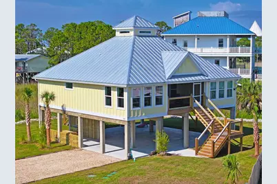 312 Bledsoe St, Saint George Island, FL 32328 - Photo 1