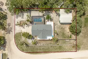 400 Mccloud St, Saint George Island, FL 32328 - Photo 4