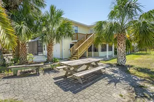400 Mccloud St, Saint George Island, FL 32328 - Photo 12