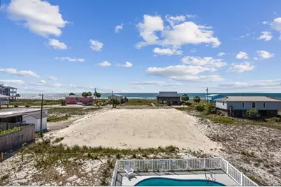 724 E Gulf Beach Dr, Saint George Island, FL 32328 - Photo 8